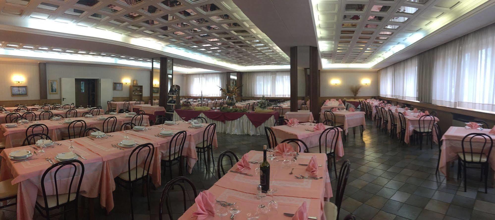 Hotel Tasso Camigliatello Silano Exterior foto